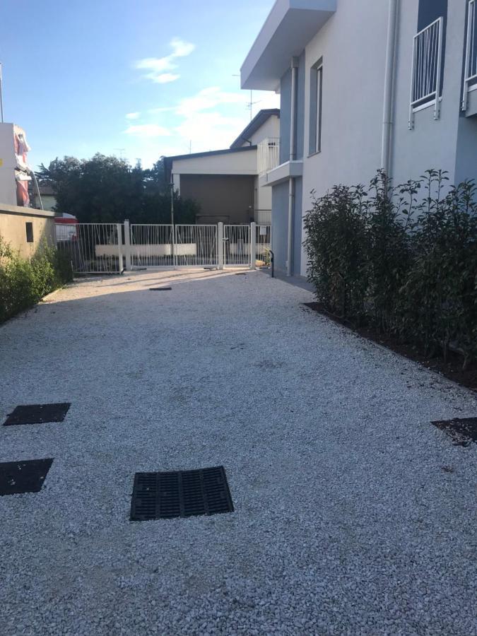 Villa Karolina Desenzano del Garda Exteriör bild