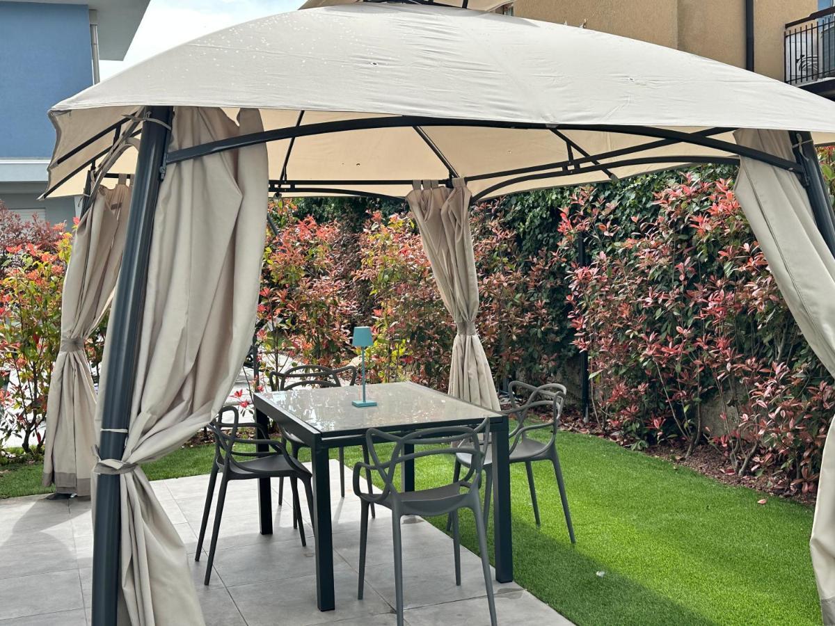 Villa Karolina Desenzano del Garda Exteriör bild
